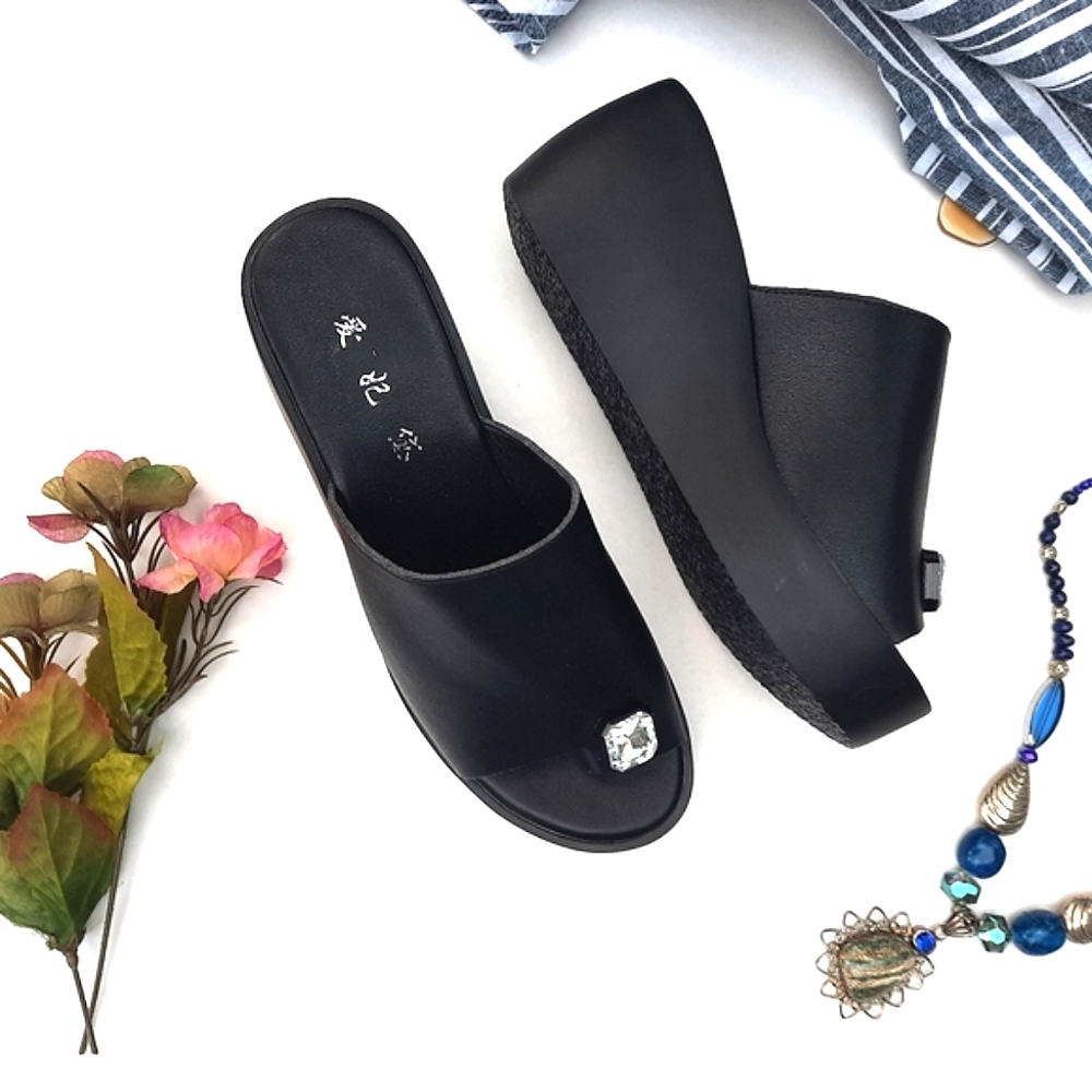 Black Slides Platforms with Large Rhinestones π Toe Loop - Picture 7 of 10